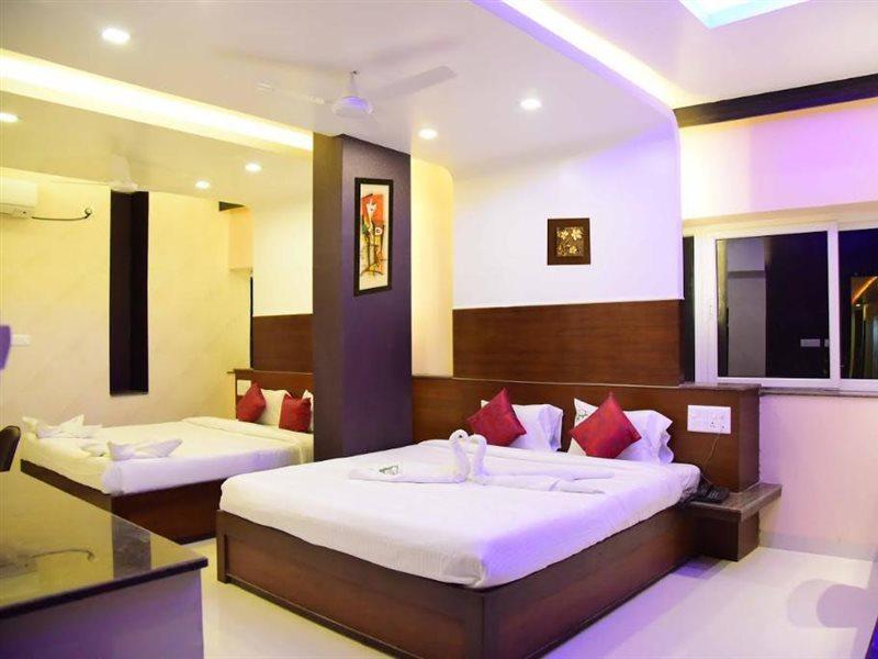 Hotel Sumith Palace Pondicherry Exterior foto