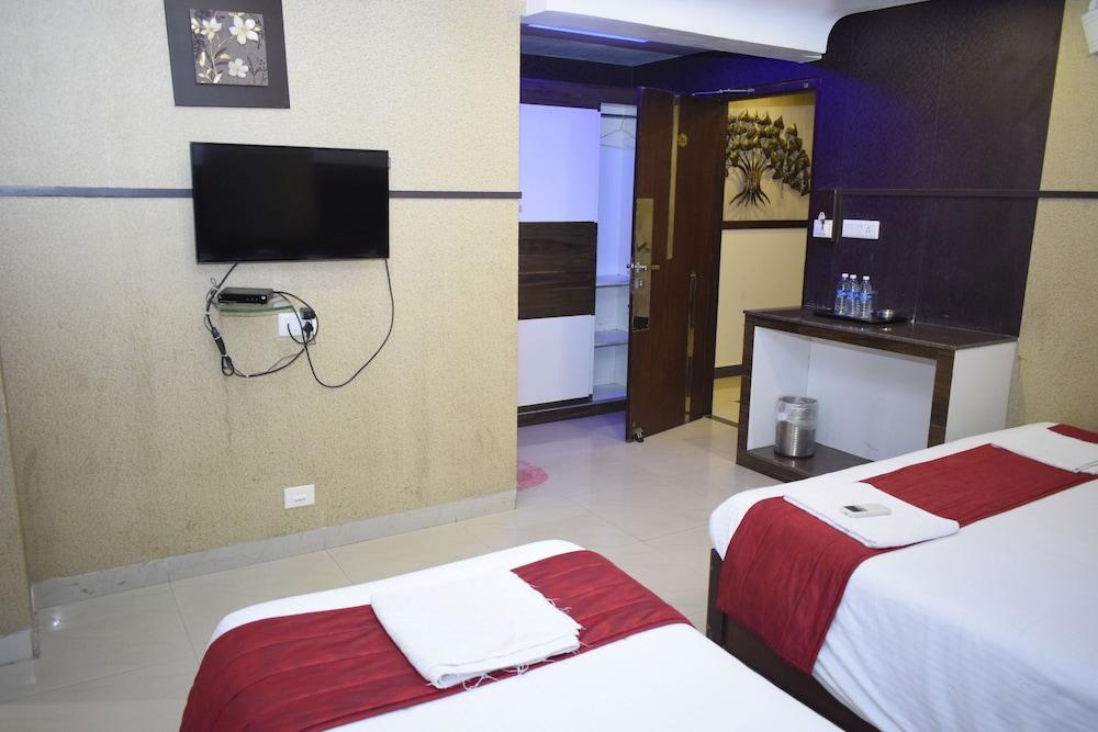 Hotel Sumith Palace Pondicherry Exterior foto